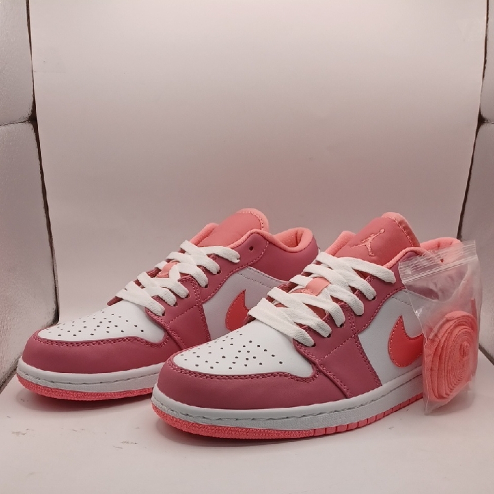 NEW Nike Air Jordan 1 Low Sneakers-Berry/Coral/White Women Size 8 US 553558616